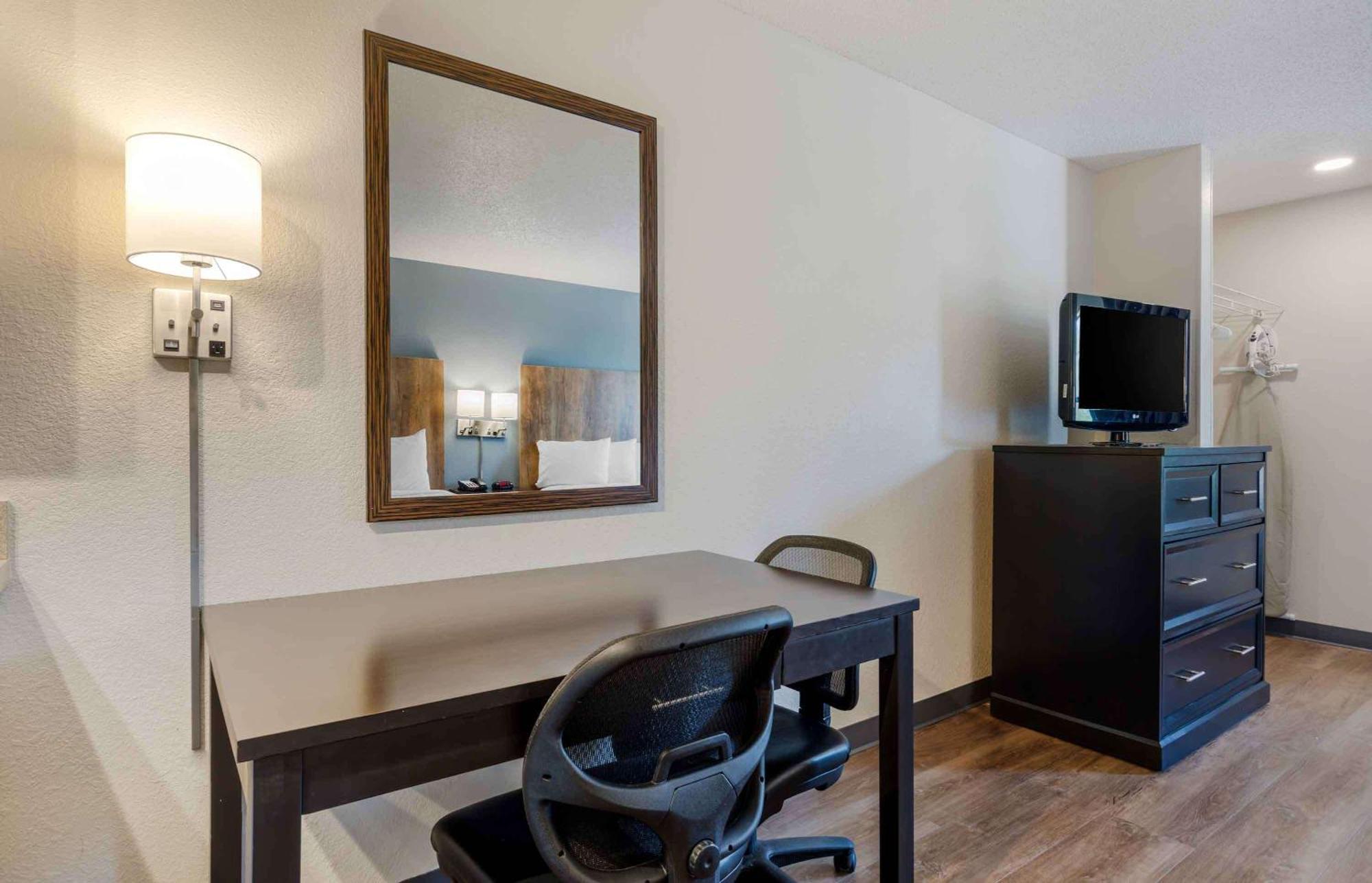 Extended Stay America Suites - Fort Lauderdale - Плантейшън Екстериор снимка