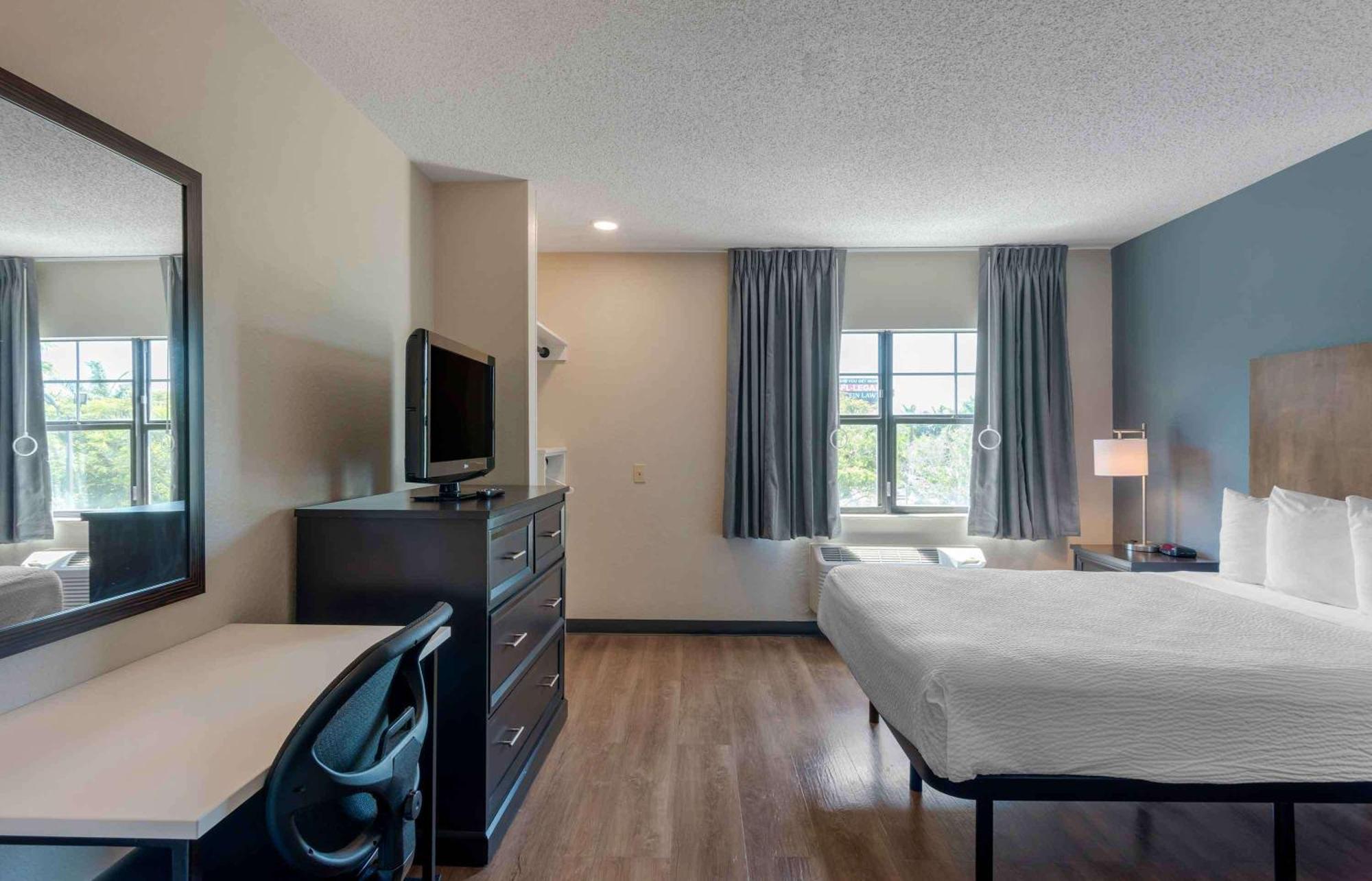 Extended Stay America Suites - Fort Lauderdale - Плантейшън Екстериор снимка